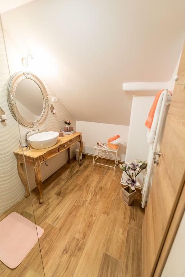 Apartmaji Urska Laško Eksteriør bilde