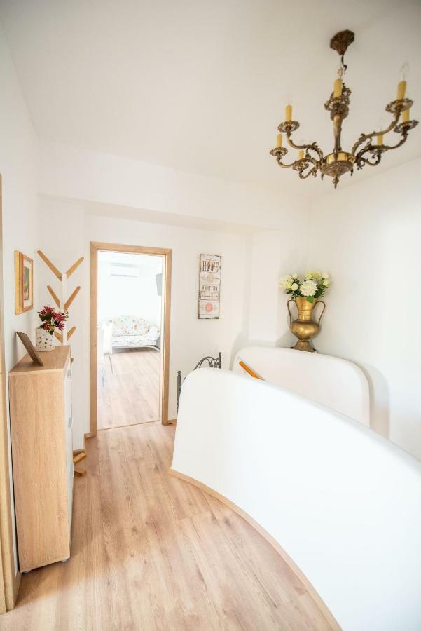 Apartmaji Urska Laško Eksteriør bilde